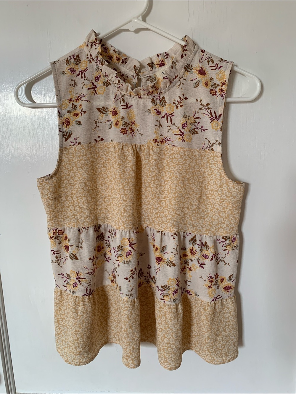 Monteau Yellow and Cream Floral Tiered Sleeveless Camisole